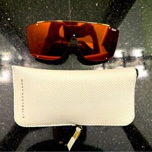 Orange Quay x Lizzo Hold For Applause Sunglasses